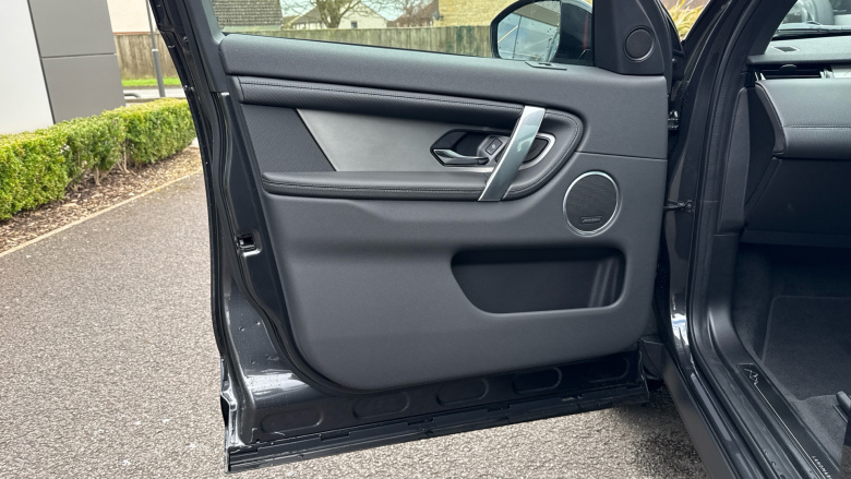 Land Rover Discovery Sport 1.5 P270e Landmark 5dr Auto [5 Seat] Station Wagon